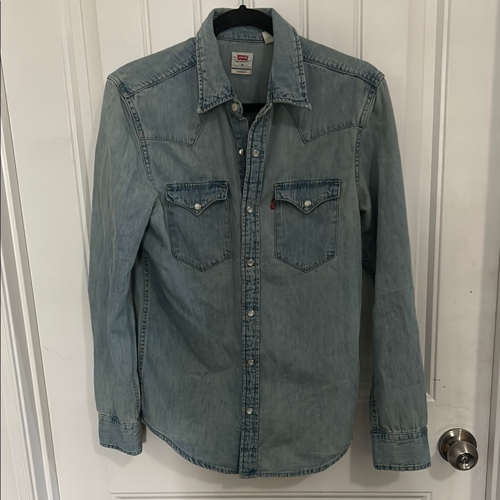 Levi's Light Blue Denim Chambray Pearl Snap Shirt